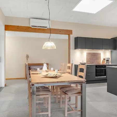 3 Bedroom Cozy In