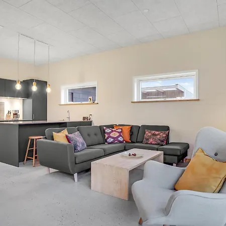 3 Bedroom Cozy In Prázdninový dům