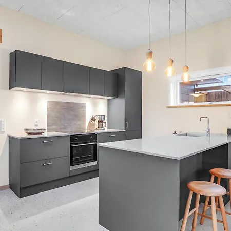 3 Bedroom Cozy In Holiday home Tarm