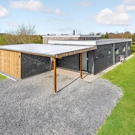 Prázdninový dům 3 Bedroom Cozy In *